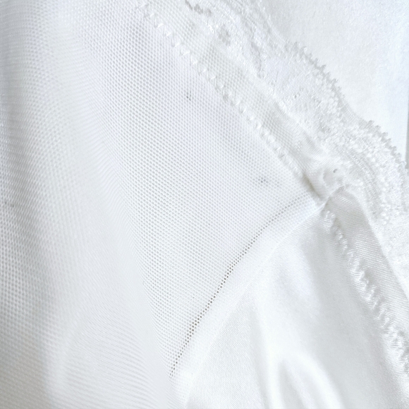 Maidenform white shaping camisole with lace trim L - Picture 3 of 9